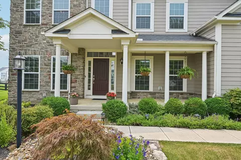 Exterior - 727 Regency Bnd, Delaware, OH 43015 photo 8 of 22