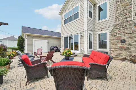 Exterior - 727 Regency Bnd, Delaware, OH 43015 photo 14 of 22