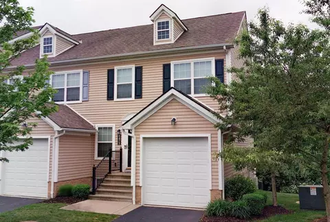 6471 Walnut Fork Dr, Westerville, OH 43081