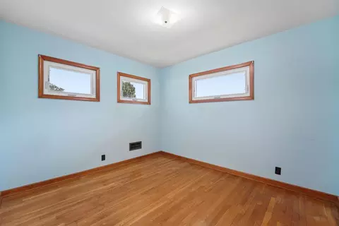 Bedroom - 993 Lynwood Ave, Circleville, OH 43113 photo 3 of 4