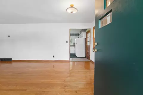 Entry Way - 993 Lynwood Ave, Circleville, OH 43113 photo 1 of 1
