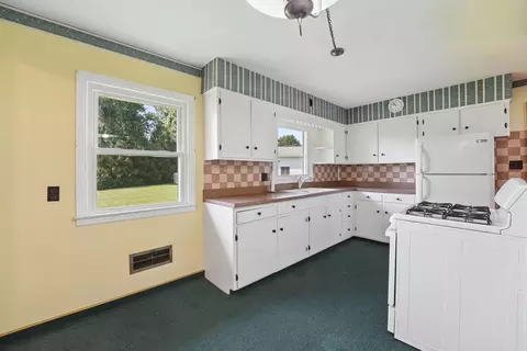 Kitchen - 993 Lynwood Ave, Circleville, OH 43113 photo 1 of 3