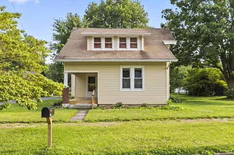 161 W State St, Milford Center, OH 43045