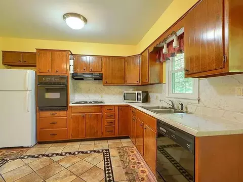 Kitchen - 163 Burlington Rd, Jackson, OH 45640 photo 3 of 3