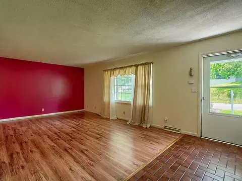 Living - 163 Burlington Rd, Jackson, OH 45640 photo 3 of 3