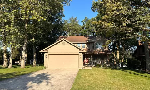 605 Oakwood Dr, Bellefontaine, OH 43311