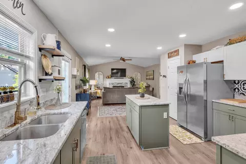 Kitchen - 231 Stonemast Loop, Pataskala, OH 43062 photo 3 of 3