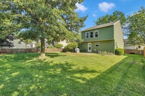Exterior - 231 Stonemast Loop, Pataskala, OH 43062 photo 3 of 6