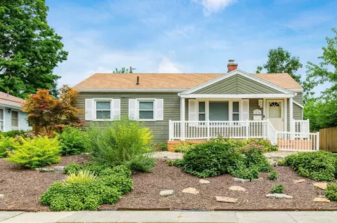 1834 E Beaumont Rd, Columbus, OH 43224