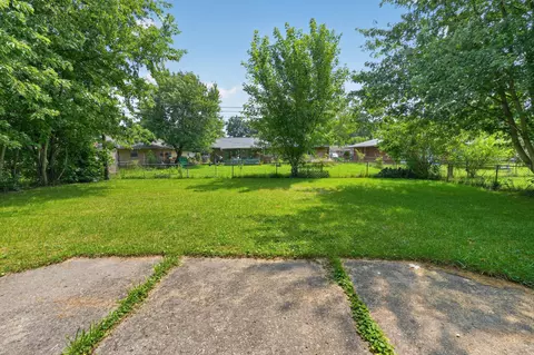 3737 Panama Dr, Westerville, OH 43081