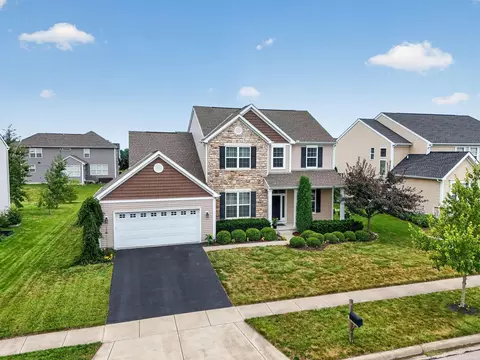 566 Bridle Dr, Marysville, OH 43040