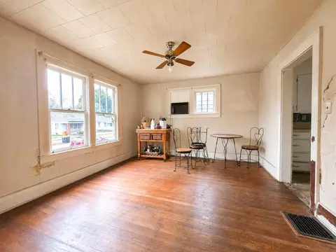 Living - 831 E Cecil St, Springfield, OH 45503 photo 3 of 3