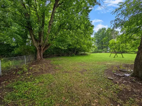 Exterior - 831 E Cecil St, Springfield, OH 45503 photo 6 of 6