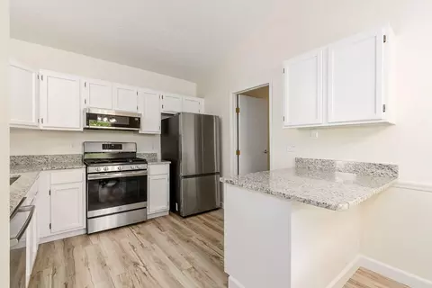Kitchen - 3188 Eppleworth Dr, Dublin, OH 43017 photo 1 of 3