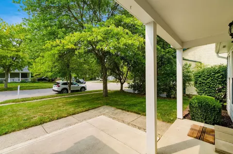 Exterior - 3188 Eppleworth Dr, Dublin, OH 43017 photo 3 of 8