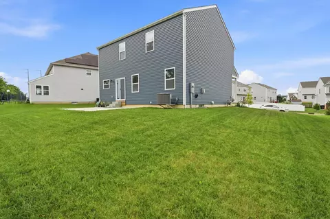Exterior - 1165 Cunningham Ave, Pataskala, OH 43062 photo 9 of 9