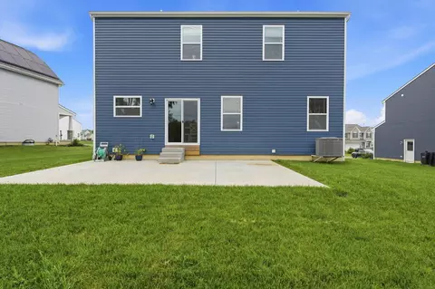 Exterior - 1165 Cunningham Ave, Pataskala, OH 43062 photo 4 of 9