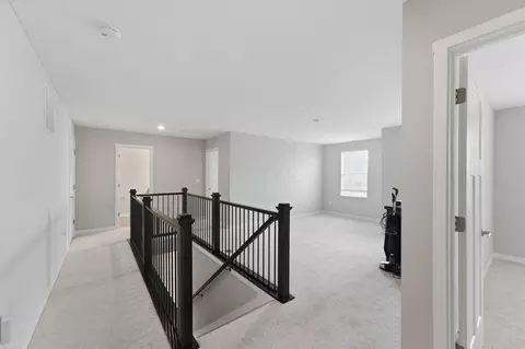 Entry Way - 1165 Cunningham Ave, Pataskala, OH 43062 photo 5 of 8