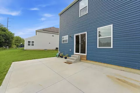 Exterior - 1165 Cunningham Ave, Pataskala, OH 43062 photo 8 of 9