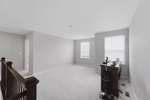 Entry Way - 1165 Cunningham Ave, Pataskala, OH 43062 photo 7 of 8