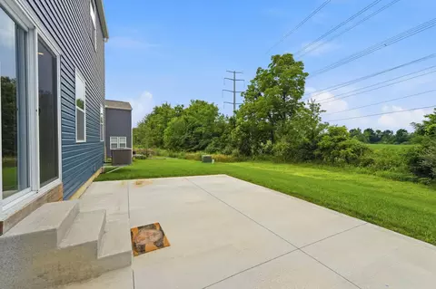 Exterior - 1165 Cunningham Ave, Pataskala, OH 43062 photo 6 of 9