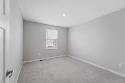 Bedroom - 1165 Cunningham Ave, Pataskala, OH 43062 photo 5 of 8