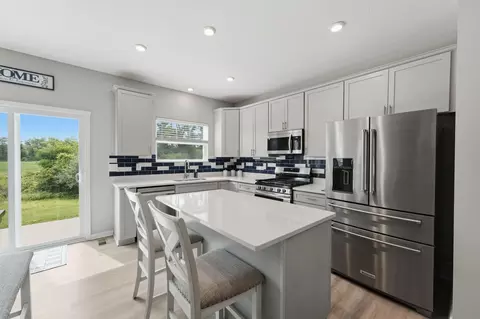 Kitchen - 1165 Cunningham Ave, Pataskala, OH 43062 photo 2 of 4