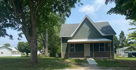 110 N Church St, New Holland, OH 43145