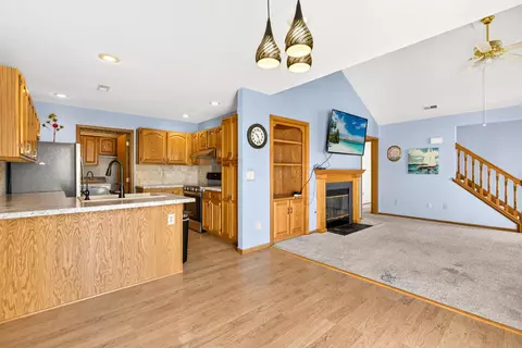 Living - 1291 Stratford Ct, Circleville, OH 43113 photo 4 of 8