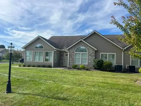 1639 Crossing Blvd, Circleville, OH 43113