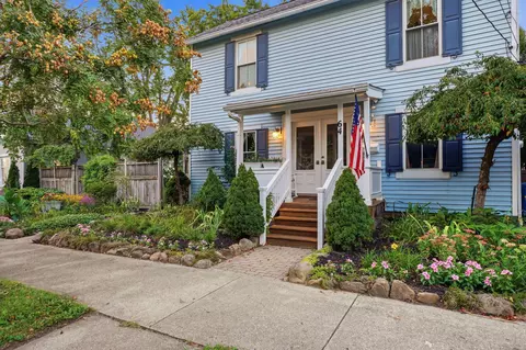 64 E Main St, Westerville, OH 43081
