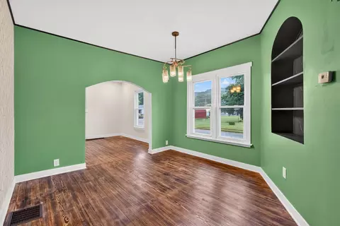 Living - 897 E 2nd St, Logan, OH 43138 photo 11 of 11