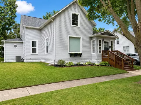 426 W 6th St, Marysville, OH 43040