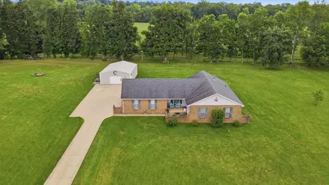 11658 Walnut Hill Dr NW, Baltimore, OH 43105