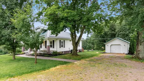 1686 Airport Rd, New Lexington, OH 43764