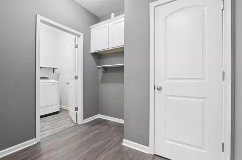 Entry Way - 260 Winter Shadow Loop, Delaware, OH 43015 photo 3 of 4