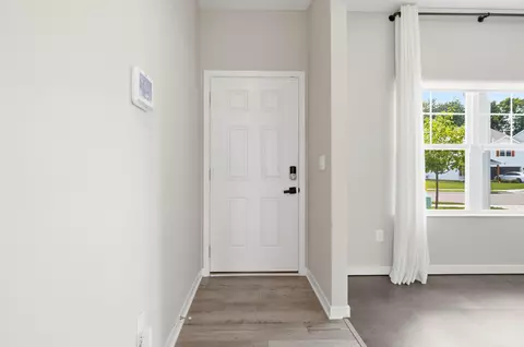 Entry Way - 384 Kells Ct E, Newark, OH 43055 photo 1 of 3