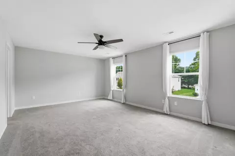 Bedroom - 384 Kells Ct E, Newark, OH 43055 photo 2 of 11
