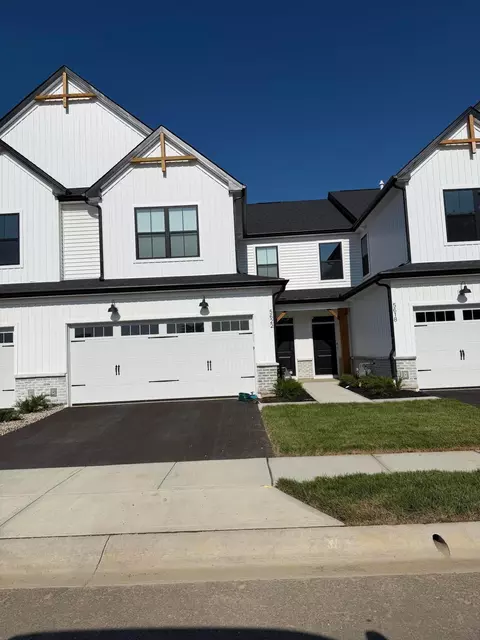 5622 Dutch Ln, Powell, OH 43065