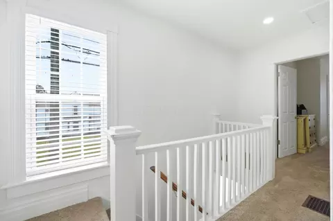 Entry Way - 362 Ludlow Ave, Springfield, OH 45505 photo 4 of 4