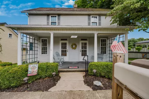 121 E Sheridan Ave, Somerset, OH 43783