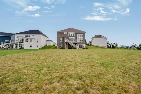 Exterior - 324 Silver Fox Way, Delaware, OH 43015 photo 14 of 14
