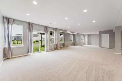 Living - 324 Silver Fox Way, Delaware, OH 43015 photo 12 of 15