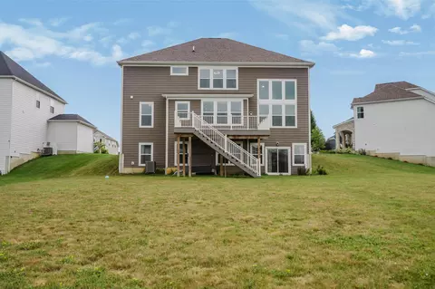 Exterior - 324 Silver Fox Way, Delaware, OH 43015 photo 8 of 14