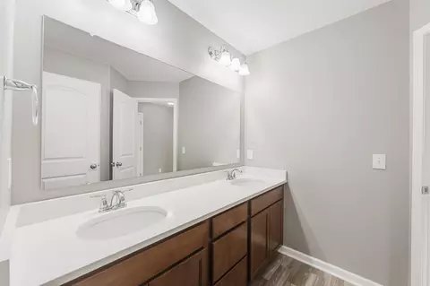Bath - 324 Silver Fox Way, Delaware, OH 43015 photo 8 of 10