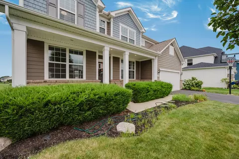 Exterior - 324 Silver Fox Way, Delaware, OH 43015 photo 4 of 14
