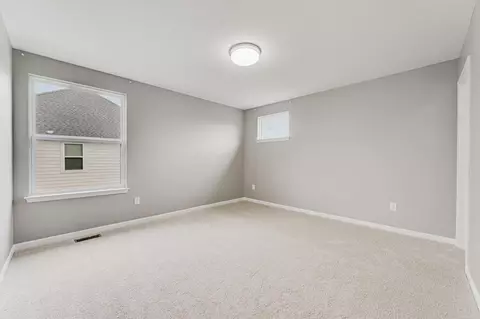 Bedroom - 324 Silver Fox Way, Delaware, OH 43015 photo 8 of 15
