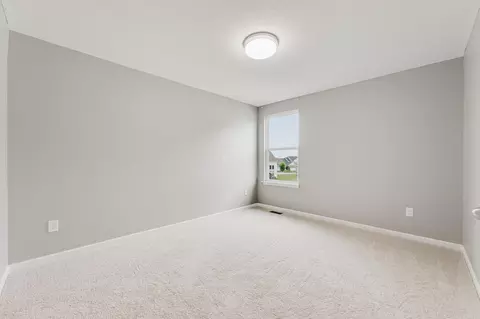 Bedroom - 324 Silver Fox Way, Delaware, OH 43015 photo 6 of 15