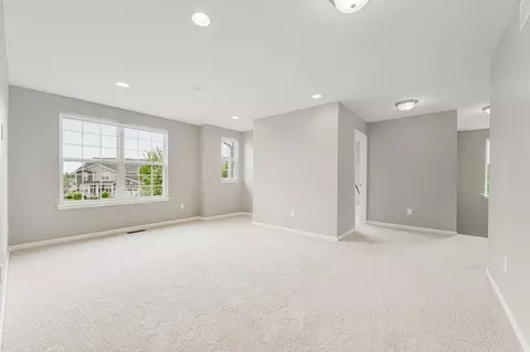 Living - 324 Silver Fox Way, Delaware, OH 43015 photo 9 of 15