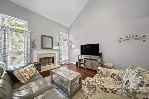 Living - 5397 Aubrey Loop #5, Dublin, OH 43016 photo 2 of 3
